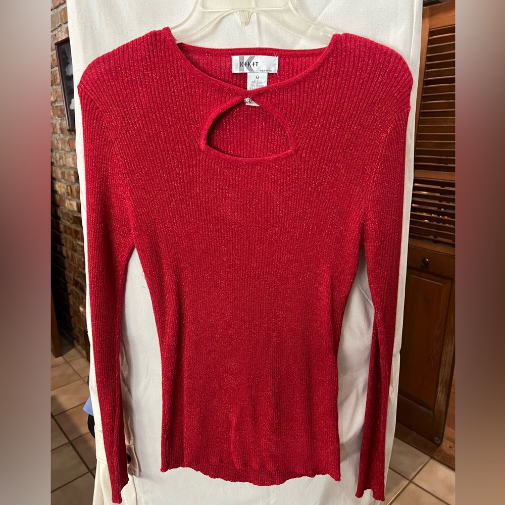 Women’s K•I•K•I•T sexy red shimmery top! Size M 💥